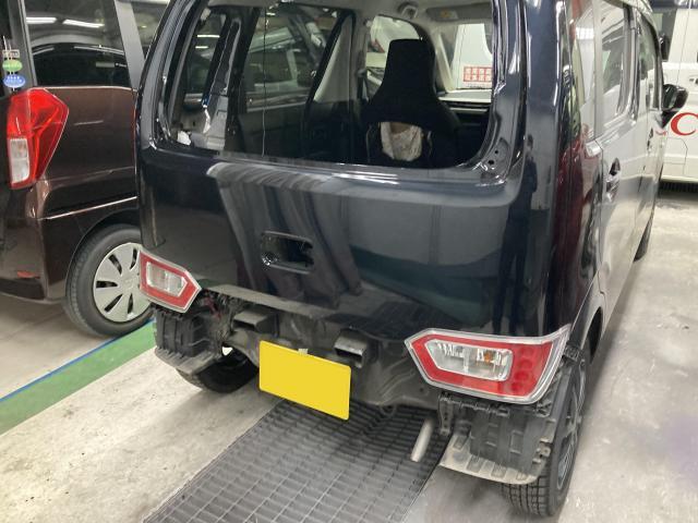 リヤ廻り修理　ワゴンＲ　ＤＡＡ－ＭＨ５５Ｓ　ご新規様　初来店　大阪市　車検　修理　鈑金　塗装　事故修理　パーツ持込取付　西成区　阿倍野区　住吉区　住之江区　