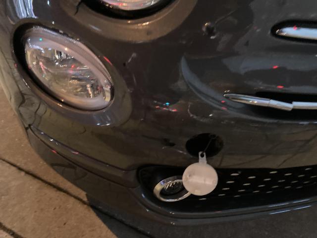 右フロント廻り修理　フィアット５００　ご新規様　初来店　大阪市　車検　修理　鈑金　塗装　事故修理　パーツ持込取付　西成区　阿倍野区　住吉区　住之江区　