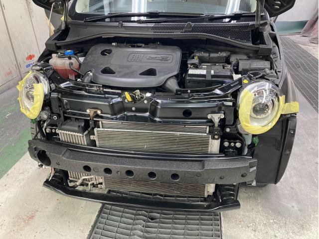 右フロント廻り修理　フィアット５００　ご新規様　初来店　大阪市　車検　修理　鈑金　塗装　事故修理　パーツ持込取付　西成区　阿倍野区　住吉区　住之江区　