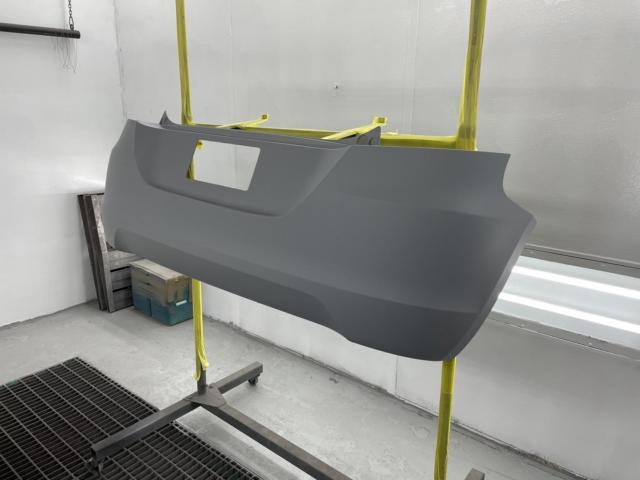リヤ廻り修理　スイフト　ＤＢＡ－ＺＣ７２Ｓ　Ｈ２５年式　ご新規様　初来店　大阪市　車検　修理　鈑金　塗装　事故修理　パーツ持込取付　西成区　阿倍野区　住吉区　住之江区　