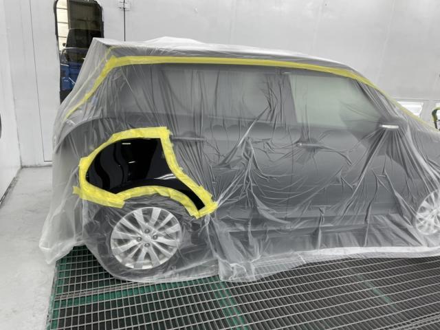 リヤ廻り修理　スイフト　ＤＢＡ－ＺＣ７２Ｓ　Ｈ２５年式　ご新規様　初来店　大阪市　車検　修理　鈑金　塗装　事故修理　パーツ持込取付　西成区　阿倍野区　住吉区　住之江区　