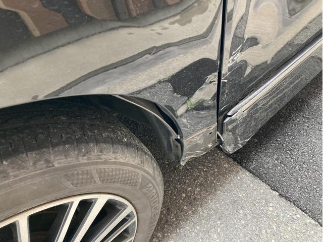 左サイド修理　エルグランド　ＤＢＡ－ＴＥ５２　ご新規様　初来店　大阪市　車検　修理　鈑金　塗装　事故修理　パーツ持込取付　西成区　阿倍野区　住吉区　住之江区　