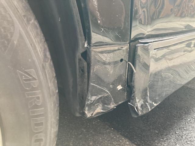 左サイド修理　エルグランド　ＤＢＡ－ＴＥ５２　ご新規様　初来店　大阪市　車検　修理　鈑金　塗装　事故修理　パーツ持込取付　西成区　阿倍野区　住吉区　住之江区　