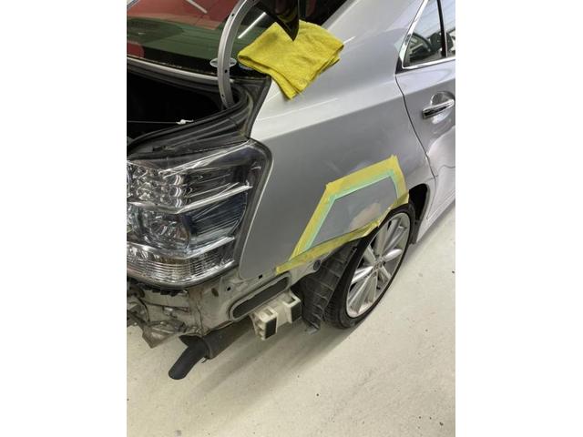 リヤ廻り修理　ＳＡＩ　ＤＡＡ－ＡＺＫ１０　Ｈ２２年式　ご新規様　初来店　大阪市　車検　修理　鈑金　塗装　事故修理　パーツ持込取付　西成区　阿倍野区　住吉区　住之江区　