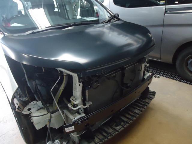 フロント廻り修理　ノア　ＤＢＡ－ＺＲＲ８０Ｇ　ご新規様　初来店　大阪市　車検　修理　鈑金　塗装　事故修理　パーツ持込取付　西成区　阿倍野区　住吉区　住之江区　