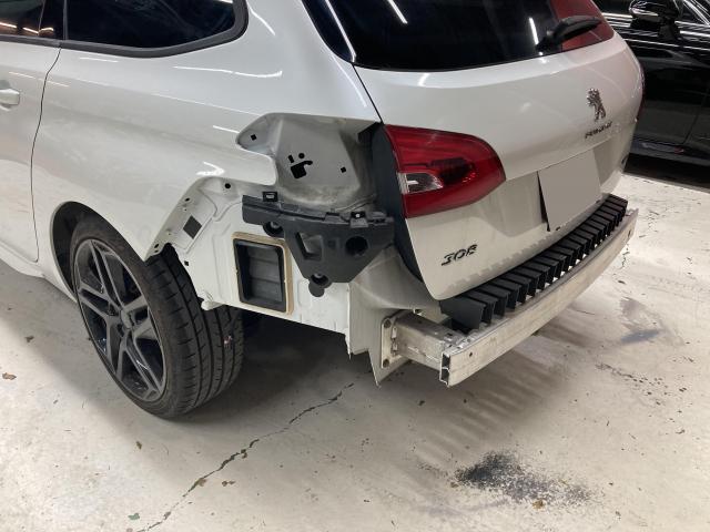 左リヤ廻り修理 プジョー308 LDA-T9WYH01 R2年式 ご新規様 初来店 大阪市 車検 修理 鈑金 塗装 事故修理 パーツ持込取付 西成区 阿倍野区 住吉区 住之江区