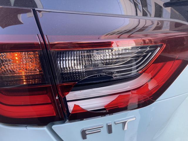 リヤ廻り修理　フィットＥ：ＨＥＶ　６ＡＡ－ＧＲ６　Ｒ４年式　ご新規様　初来店　大阪市　車検　修理　鈑金　塗装　事故修理　パーツ持込取付　西成区　阿倍野区　住吉区　住之江区　