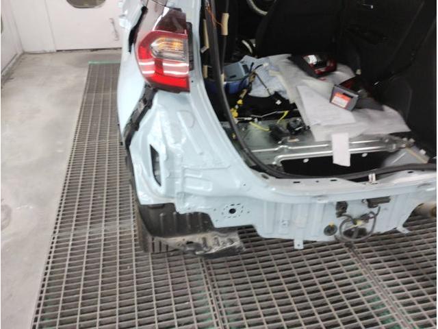 リヤ廻り修理　フィットＥ：ＨＥＶ　６ＡＡ－ＧＲ６　Ｒ４年式　ご新規様　初来店　大阪市　車検　修理　鈑金　塗装　事故修理　パーツ持込取付　西成区　阿倍野区　住吉区　住之江区　