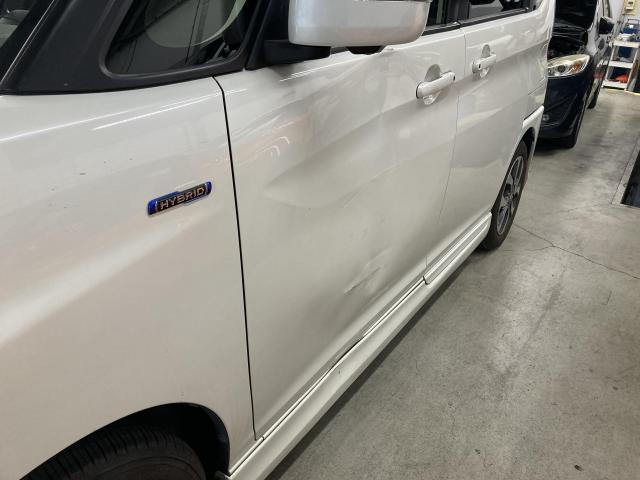 左フロントドア交換　ソリオバンディット　ＤＡＡ－ＭＡ４６Ｓ　Ｈ３０年式　ご新規様　初来店　大阪市　車検　修理　鈑金　塗装　事故修理　パーツ持込取付　西成区　阿倍野区　住吉区　住之江区　