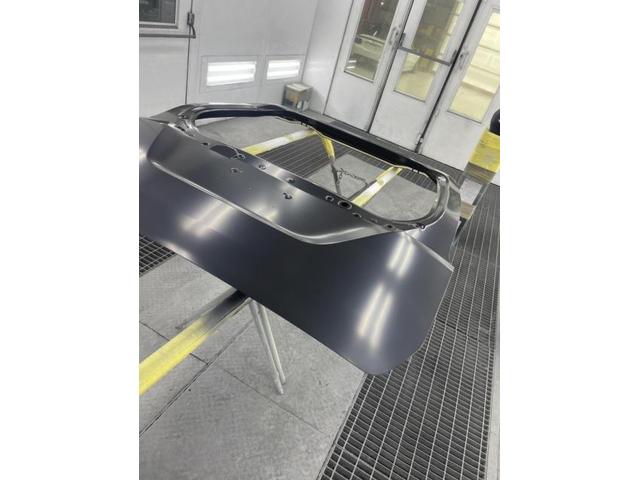 リヤゲートドア交換　セレナ　５ＡＡ－ＧＦＣ２７　Ｒ４年式　ご新規様　初来店　大阪市　車検　修理　鈑金　塗装　事故修理　パーツ持込取付　西成区　阿倍野区　住吉区　住之江区　