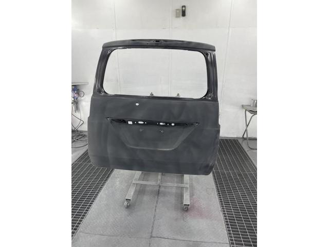 リヤ廻り修理　セレナ　ＤＡＡ－ＨＦＣ２６　Ｈ２５年式　ご新規様　初来店　大阪市　車検　修理　鈑金　塗装　事故修理　パーツ持込取付　西成区　阿倍野区　住吉区　住之江区　