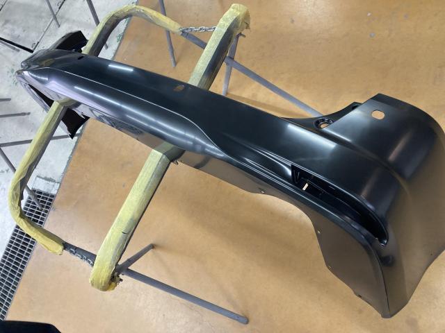 リヤ廻り修理　セレナ　ＤＡＡ－ＨＦＣ２６　Ｈ２５年式　ご新規様　初来店　大阪市　車検　修理　鈑金　塗装　事故修理　パーツ持込取付　西成区　阿倍野区　住吉区　住之江区　