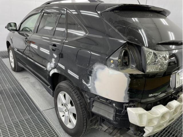 左リヤ廻り修理　ハリアー　ＤＡＡ－ＭＨＵ３８Ｗ　Ｈ１９年式　ご新規様　初来店　大阪市　車検　修理　鈑金　塗装　事故修理　パーツ持込取付　西成区　阿倍野区　住吉区　住之江区　