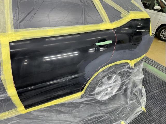 左リヤ廻り修理　ハリアー　ＤＡＡ－ＭＨＵ３８Ｗ　Ｈ１９年式　ご新規様　初来店　大阪市　車検　修理　鈑金　塗装　事故修理　パーツ持込取付　西成区　阿倍野区　住吉区　住之江区　