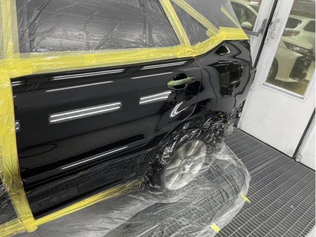 左リヤ廻り修理　ハリアー　ＤＡＡ－ＭＨＵ３８Ｗ　Ｈ１９年式　ご新規様　初来店　大阪市　車検　修理　鈑金　塗装　事故修理　パーツ持込取付　西成区　阿倍野区　住吉区　住之江区　