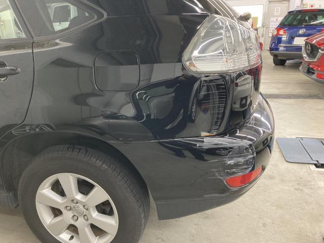 左リヤ廻り修理　ハリアー　ＤＡＡ－ＭＨＵ３８Ｗ　Ｈ１９年式　ご新規様　初来店　大阪市　車検　修理　鈑金　塗装　事故修理　パーツ持込取付　西成区　阿倍野区　住吉区　住之江区　