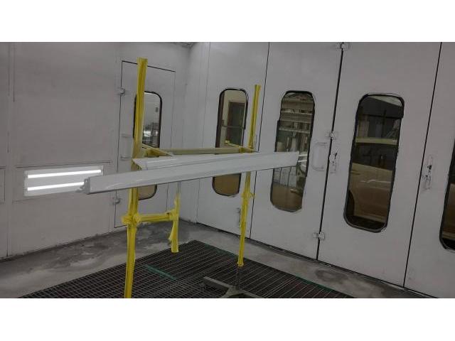 左リヤドア交換　ベンツＣ１８０　５ＡＡ－２０６０４１Ｃ　Ｒ５年式　ご新規様　初来店　大阪市　車検　修理　鈑金　塗装　事故修理　パーツ持込取付　西成区　阿倍野区　住吉区　住之江区　