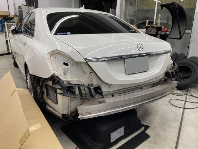 ボディ廻り修理 メルセデスベンツSクラス DAA-222057 H28年式 ご新規様 初来店 大阪市 車検 修理 鈑金 塗装 事故修理 パーツ持込取付 西成区 阿倍野区 住吉区 住之江区