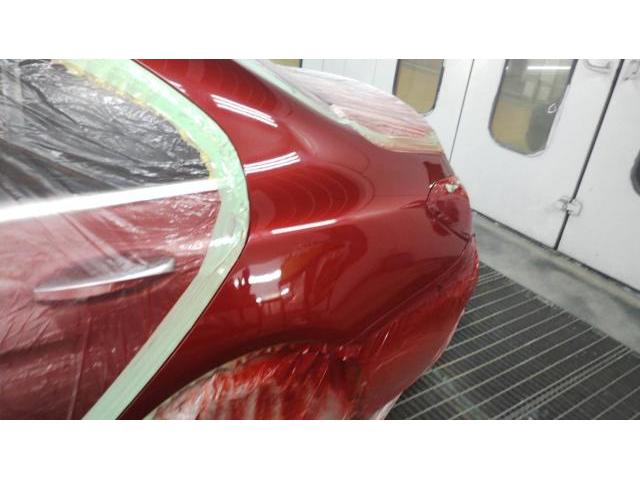 左リヤフェンダー鈑金修理　ベンツＣ２００　ご新規様　初来店　大阪市　車検　修理　鈑金　塗装　事故修理　パーツ持込取付　西成区　阿倍野区　住吉区　住之江区　