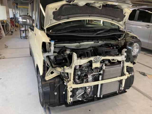 フロント廻り修理　スペーシアギア　４ＡＡ－ＭＫ５３Ｓ　Ｒ５年式　ご新規様　初来店　大阪市　車検　修理　鈑金　塗装　事故修理　パーツ持込取付　西成区　阿倍野区　住吉区　住之江区　