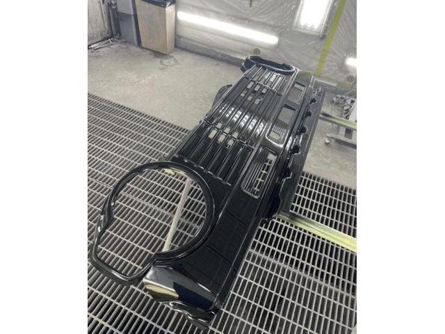 　板金修理専門店だけど・・・・【新車カスタム】やっちゃいます