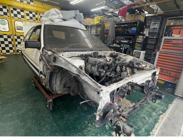 湾岸ミッドナイトではなく、、、頭文字Dで有名なAE86　レストアします