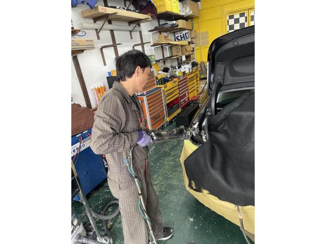 マツダ　マツダ３　セダン　クオータ修理　キズ・へこみ直し　板金塗装　現物修理