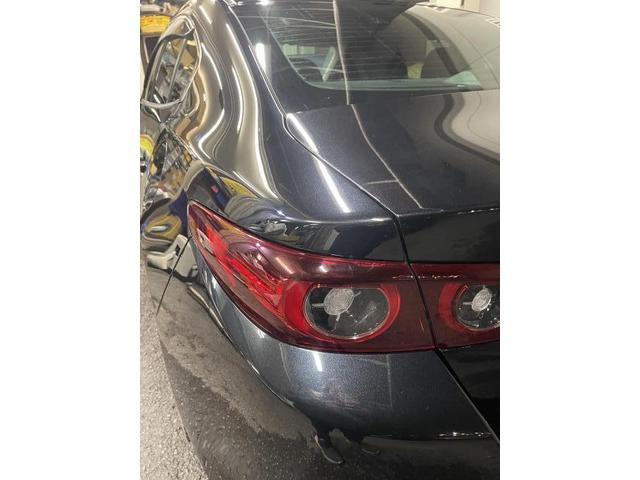 マツダ　マツダ３　セダン　クオータ修理　キズ・へこみ直し　板金塗装　現物修理