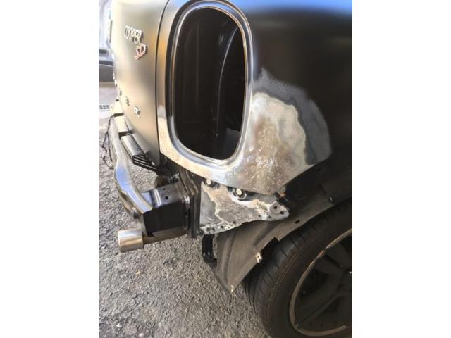 【BMW ミニクーパー】塗装
