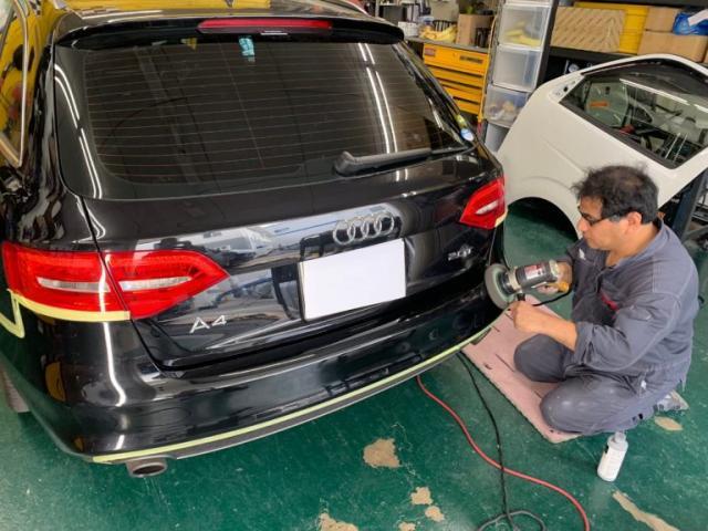 【アウディ　Ａ４】キズ・へこみ直し
