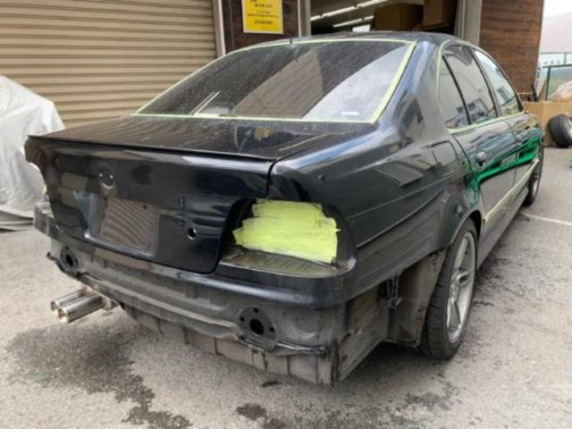 【ＢＭＷ　Ｍ５】塗装