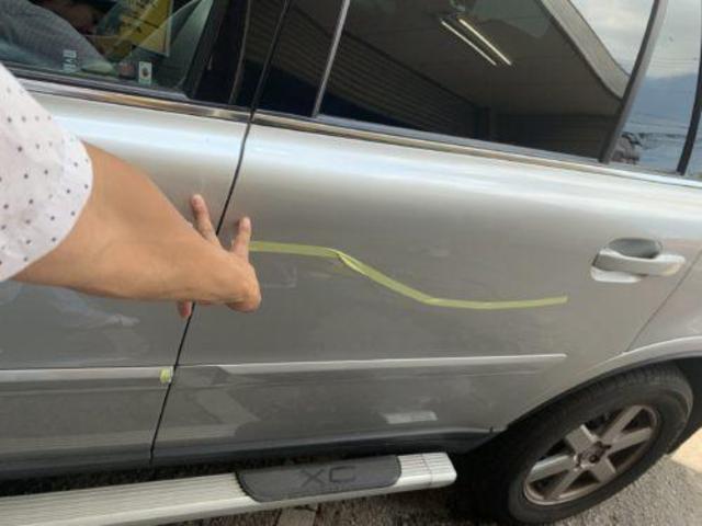 【ボルボ ＸＣ９０】キズ・へこみ直し