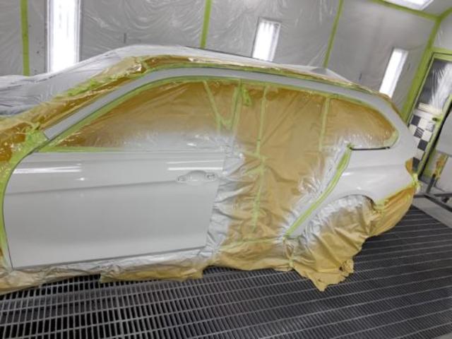 【ＢＭＷ　３シリーズ】板金・外装補修