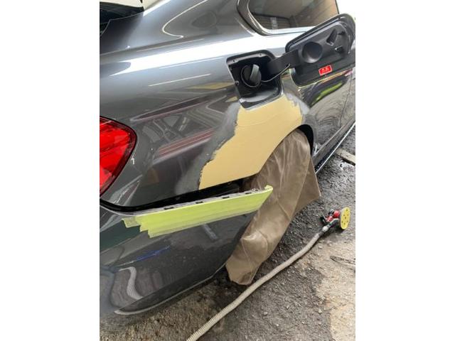 【ＢＭＷ　４シリーズ】キズ・へこみ直し