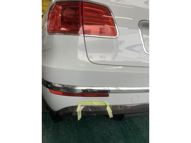 【ベントレー ベンテイガ】キズ・へこみ直し