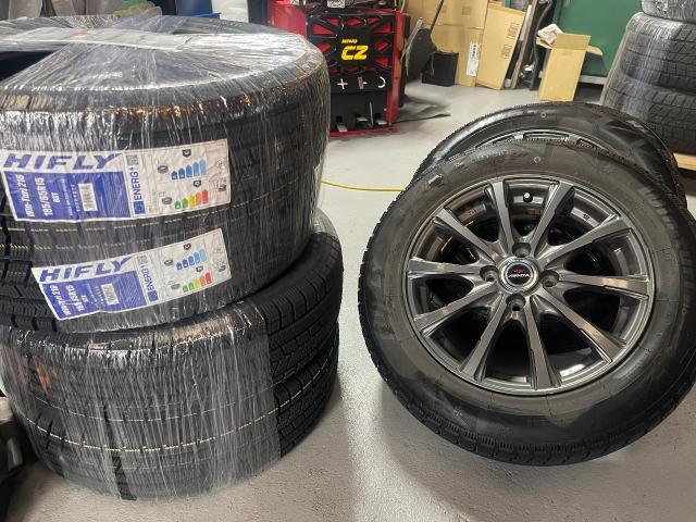 日産　ノート　タイヤ交換