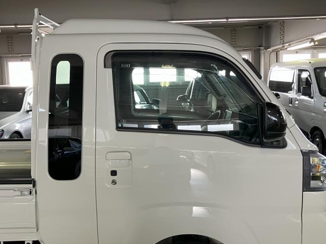 ダイハツ　ハイゼットトラック　フィルム施工　京都府　京都市　輸入車　外車　修理　車検　メンテナンス　カスタム　タイヤ交換　オイル交換　宇治市　長岡京市　亀岡市　大津市　草津市　守山市　栗東市　茨木市　高槻市　奈良市