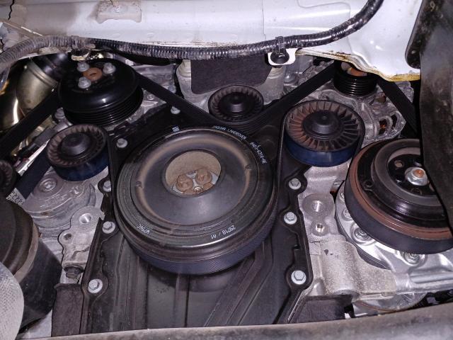 ジャガー　Ｅペイス　エンジン関連修理・整備　オルタネーター交換　京都府　京都市　輸入車　外車　修理　車検　メンテナンス　カスタム　タイヤ交換　オイル交換　宇治市　長岡京市　亀岡市　大津市　草津市　守山市　栗東市　茨木市　