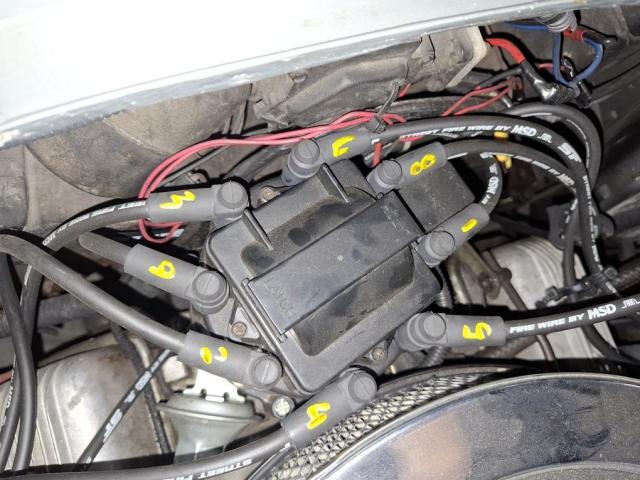 シボレー　シボレーコルベット　エンジン関連修理・整備　C2 オイル交換　スパークプラグコード交換　京都府　京都市　輸入車　外車　修理　車検　メンテナンス　カスタム　タイヤ交換　宇治市　長岡京市　亀岡市　大津市　草津市　守山市　栗東市　茨木市