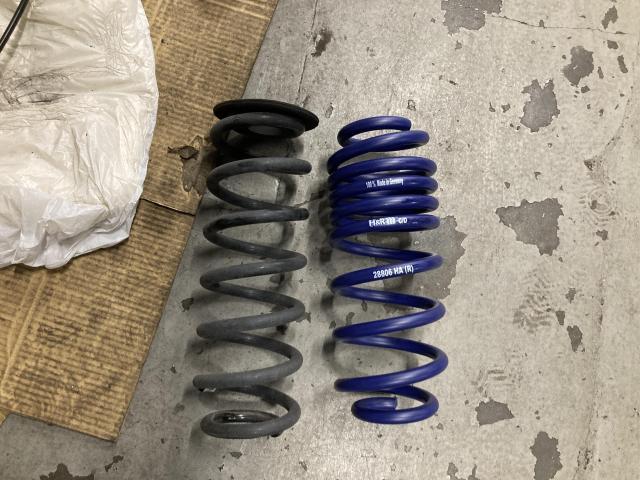 アウディ　Ｓ１　カスタム　ダウンサス　スペーサー　ローダウン　京都府　京都市　輸入車　外車　修理　車検　メンテナンス　カスタム　タイヤ交換　宇治市　長岡京市　亀岡市　大津市　草津市　守山市　栗東市　茨木市　高槻市　奈良市