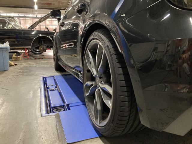 アウディ　Ｓ１　カスタム　ダウンサス　スペーサー　ローダウン　京都府　京都市　輸入車　外車　修理　車検　メンテナンス　カスタム　タイヤ交換　宇治市　長岡京市　亀岡市　大津市　草津市　守山市　栗東市　茨木市　高槻市　奈良市