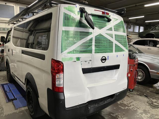 日産 キャラバン 板金・外装補修 リヤゲート リヤガラス割れ 京都府 京都市 輸入車 外車 修理 車検 メンテナンス カスタム タイヤ交換 宇治市 長岡京市 亀岡市 大津市 草津市 守山市 栗東市 茨木市 高槻市 奈良市