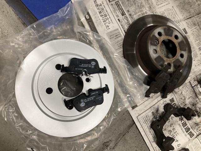 BMW X2 サスペンション・足回り修理・整備 ブレーキパッド交換 京都府 京都市 輸入車 外車 修理 車検 メンテナンス カスタム タイヤ交換 宇治市 長岡京市 亀岡市 大津市 草津市 守山市 栗東市 茨木市 高槻市 奈良市