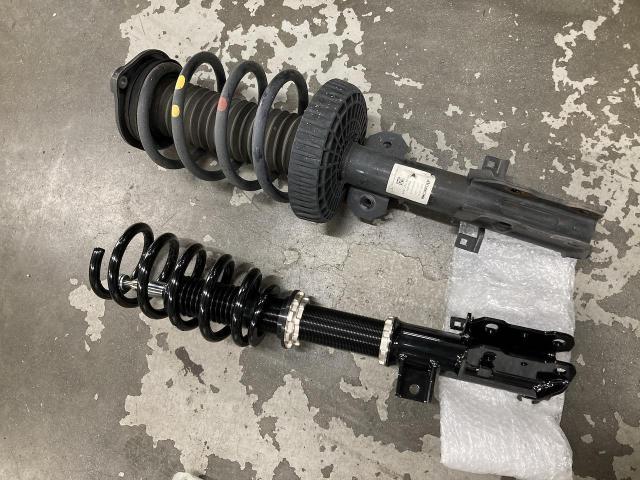 メルセデス・ベンツ　Ｖクラス　カスタム W447 車高調 ローダウン 乗り心地 改善 京都府　京都市　輸入車　外車　修理　車検　メンテナンス　カスタム　タイヤ交換　宇治市　長岡京市　亀岡市　大津市　草津市　守山市　栗東市　茨木市　高槻市　