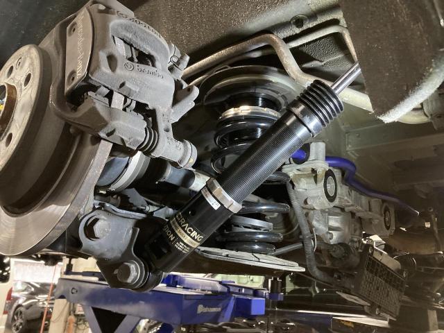 メルセデス・ベンツ　Ｖクラス　カスタム W447 車高調 ローダウン 乗り心地 改善 京都府　京都市　輸入車　外車　修理　車検　メンテナンス　カスタム　タイヤ交換　宇治市　長岡京市　亀岡市　大津市　草津市　守山市　栗東市　茨木市　高槻市　