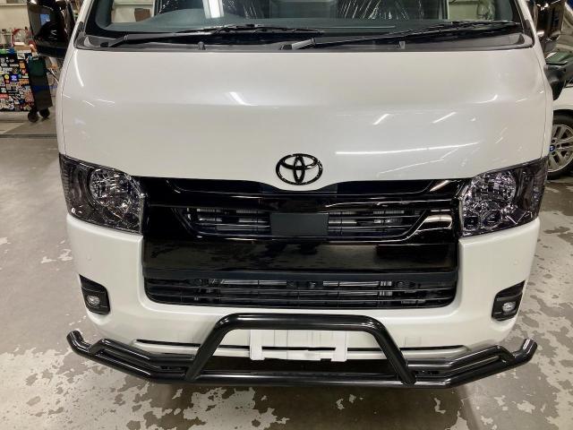 トヨタ　ハイエースバン　カスタム　ブラッククローム ブラックアウト 京都府　京都市　輸入車　外車　修理　車検　メンテナンス　カスタム　タイヤ交換　宇治市　長岡京市　亀岡市　大津市　草津市　守山市　栗東市　茨木市　高槻市　奈良市