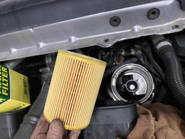 ポルシェ　９１１　ガソリン車用(オイル交換)　オイルエレメント交換　京都府　京都市　輸入車　外車　修理　車検　メンテナンス　カスタム　タイヤ交換　宇治市　長岡京市　亀岡市　大津市　草津市　守山市　栗東市　茨木市　高槻市　奈良市