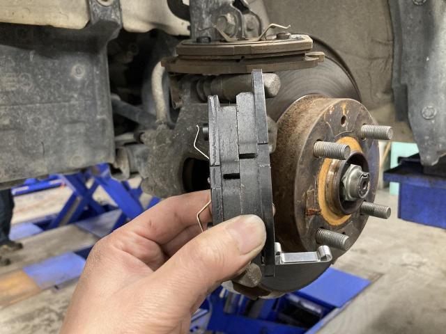 ダイハツ　タント　サスペンション・足回り修理・整備　ブレーキパッド交換　京都府　京都市　輸入車　外車　修理　車検　メンテナンス　カスタム　タイヤ交換　宇治市　長岡京市　亀岡市　大津市　草津市　守山市　栗東市　茨木市　高槻市　奈良市