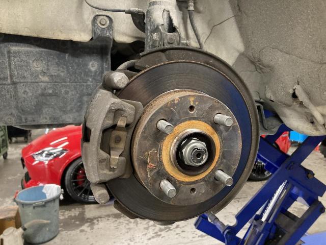 ダイハツ　タント　サスペンション・足回り修理・整備　ブレーキパッド交換　京都府　京都市　輸入車　外車　修理　車検　メンテナンス　カスタム　タイヤ交換　宇治市　長岡京市　亀岡市　大津市　草津市　守山市　栗東市　茨木市　高槻市　奈良市