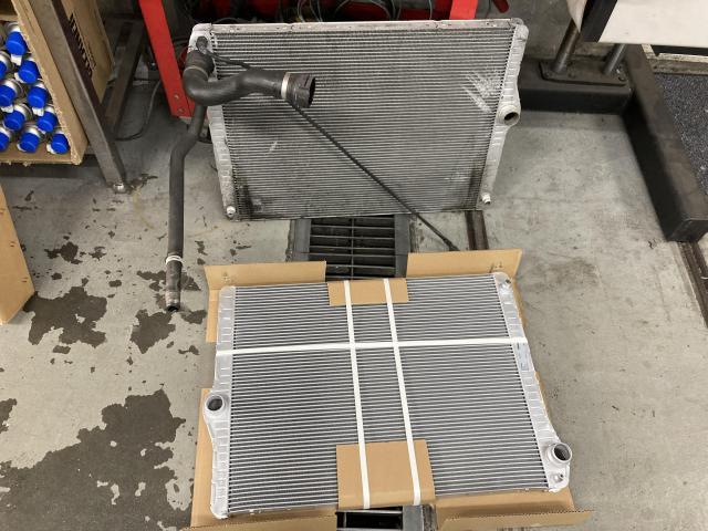 ＢＭＷ　５シリーズ　車検　クーラント漏れ　オイル漏れ　京都府　京都市　輸入車　外車　修理　車検　メンテナンス　カスタム　タイヤ交換　宇治市　長岡京市　亀岡市　大津市　草津市　守山市　栗東市　茨木市　高槻市　奈良市